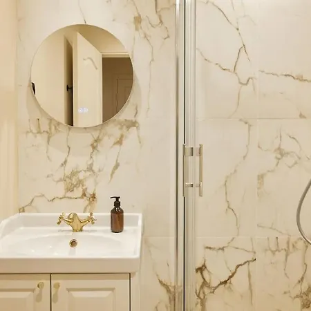 Versailles - Duke Housing Paris