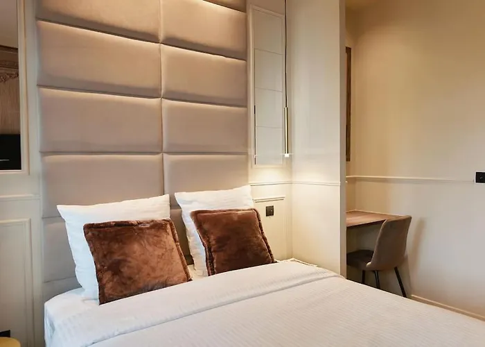 Versailles - Duke Housing Paris